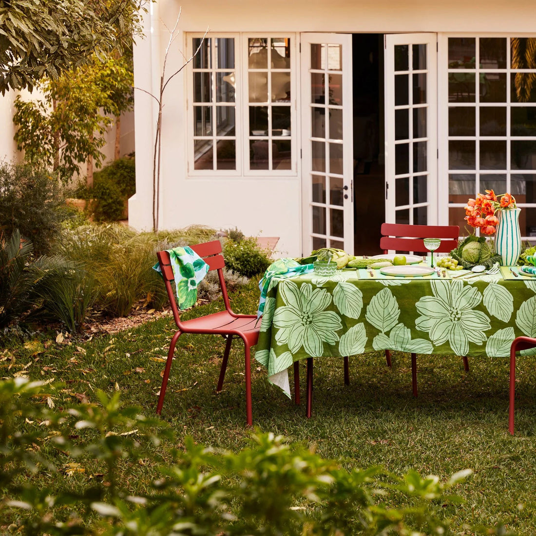 Bonnie &amp; Neil - Margot Tablecloth, Green - The Flower Crate