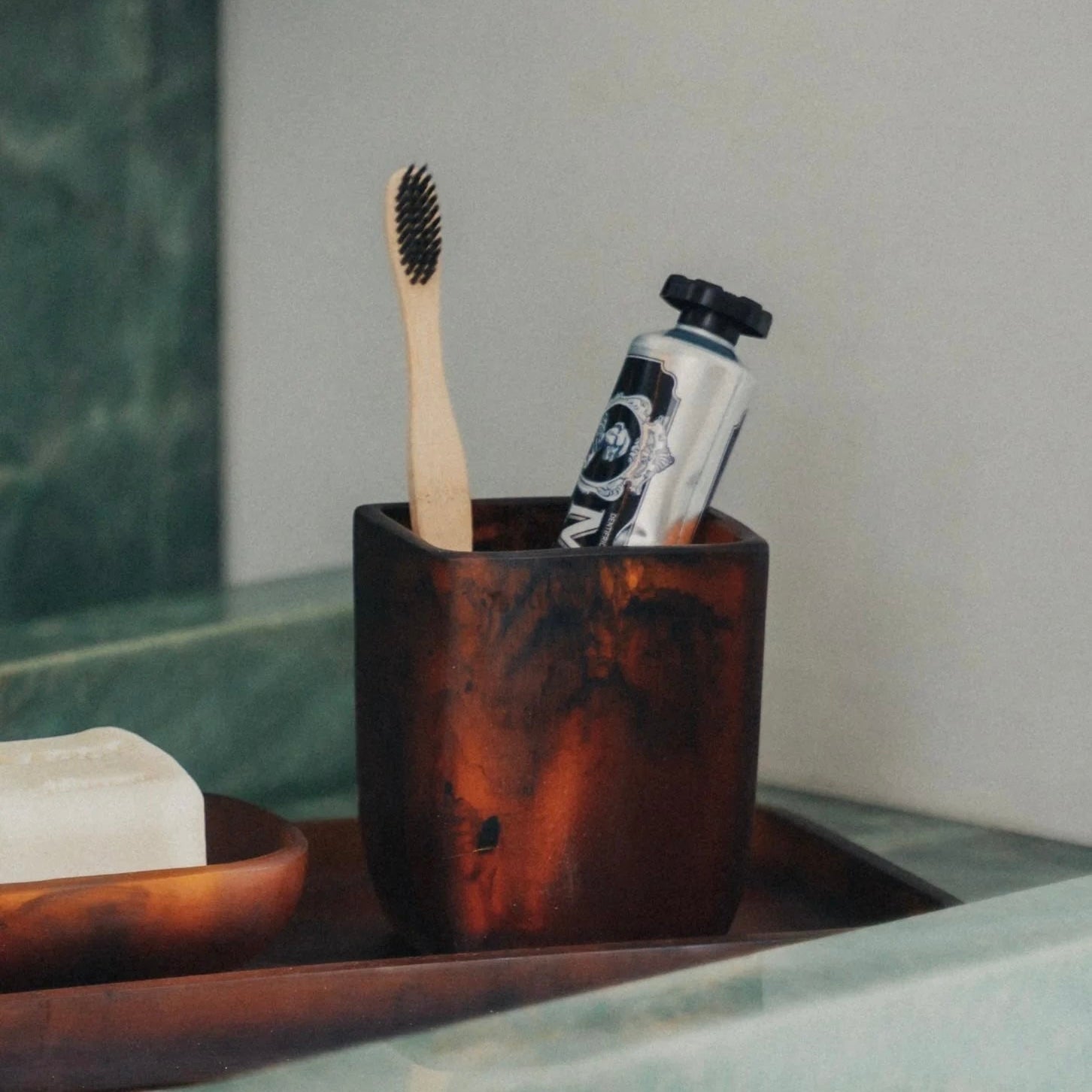 Flow Resin Toothbrush Holder - Earth - The Flower Crate