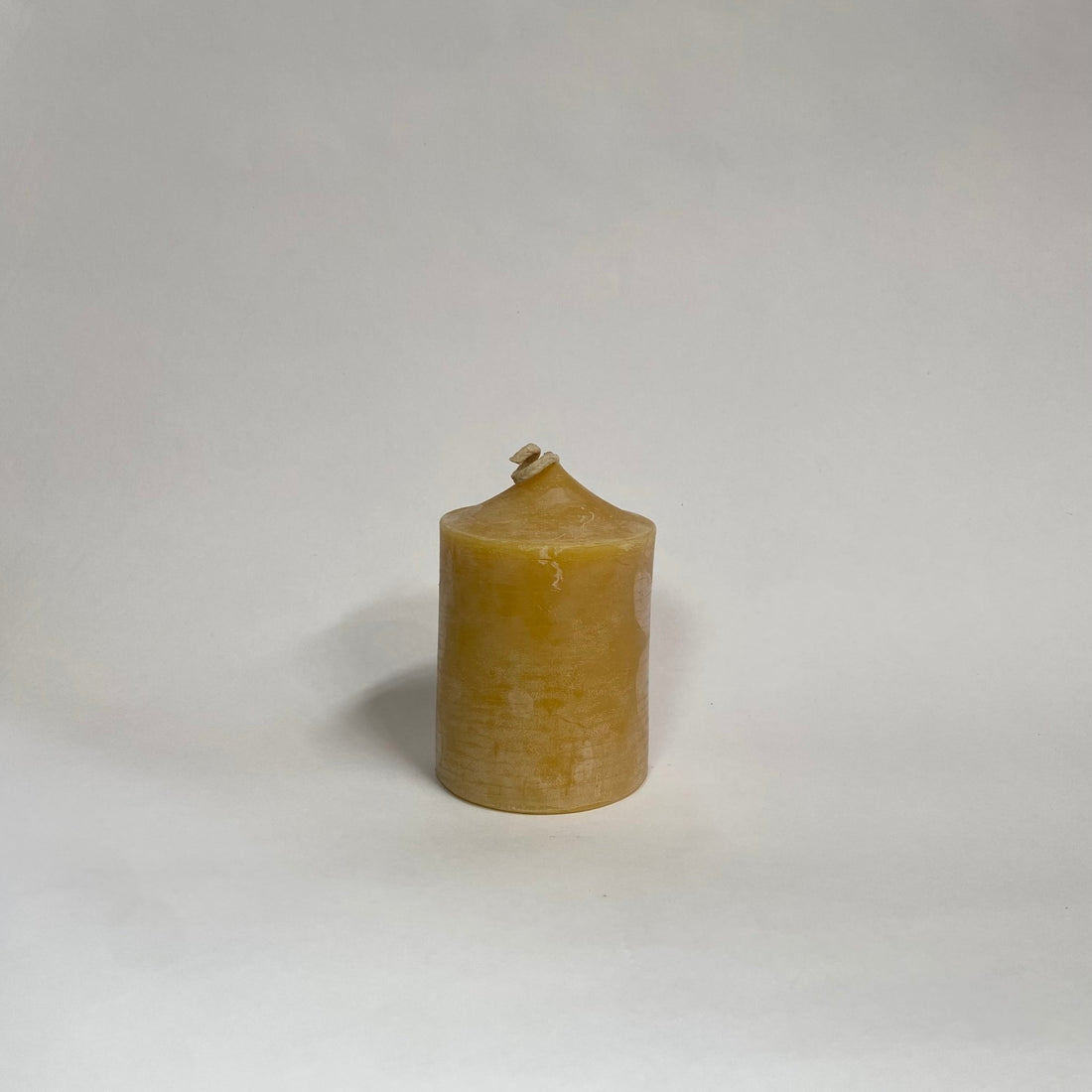Hohepa Beeswax Candle - Fat Cafe - The Flower Crate