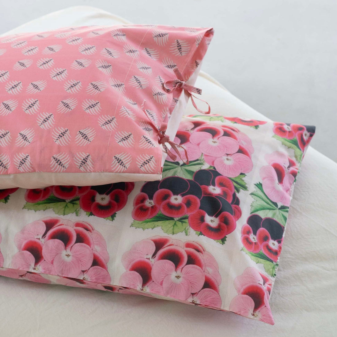 Lazybones - Organic Cotton Pillowcase Set, Blossomy - The Flower Crate