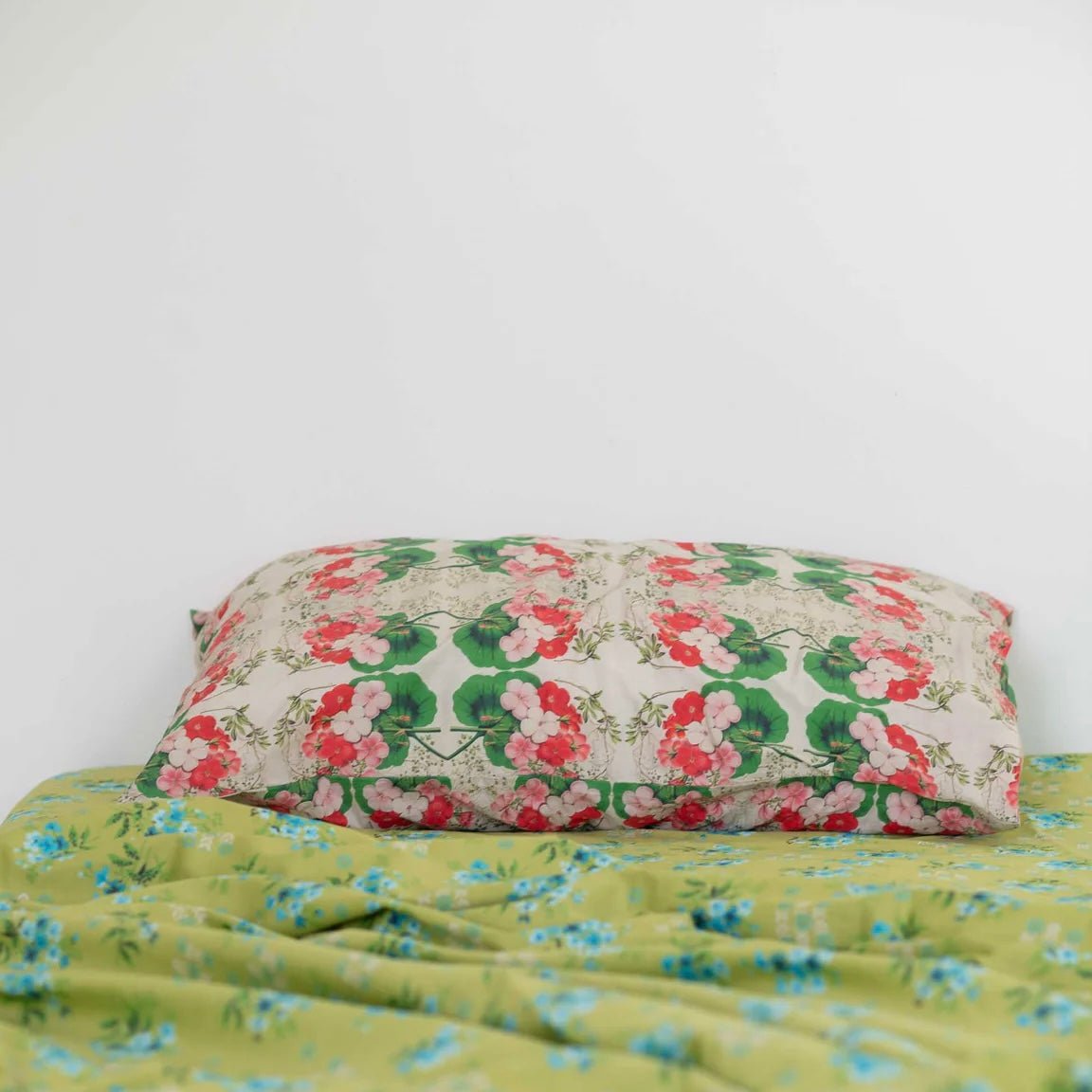 Lazybones - Organic Cotton Pillowcase Set, Pelargonium - The Flower Crate