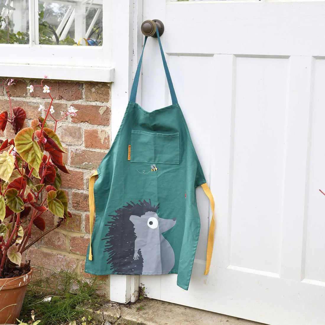 National Trust Get me Gardening - Hedgehog Apron - The Flower Crate