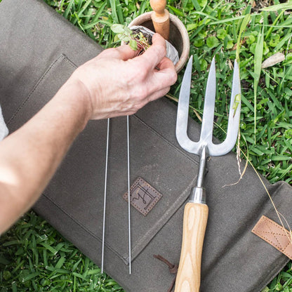 Waxed Canvas Garden Kneeler - The Flower Crate