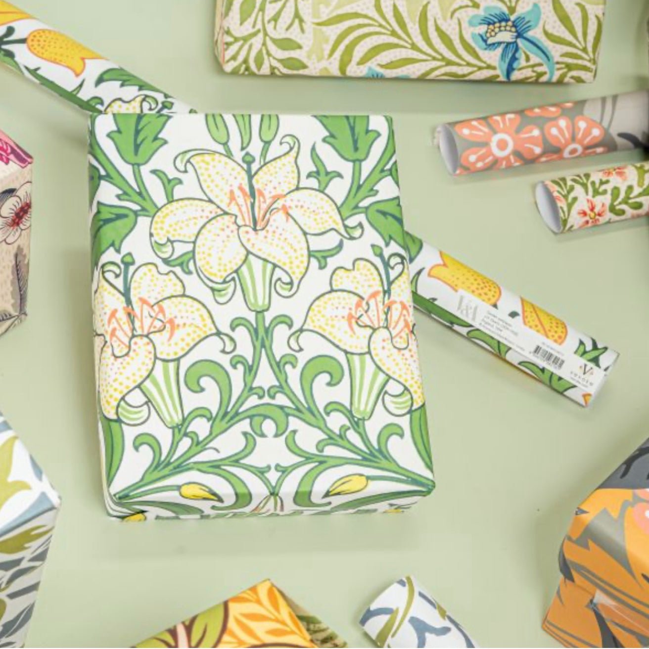 William Morris Gift Wrap - The Flower Crate